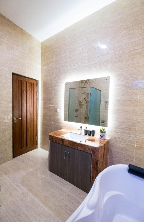 Bukit Indah Doda Hotel & Resorts Palu Eksteriør billede