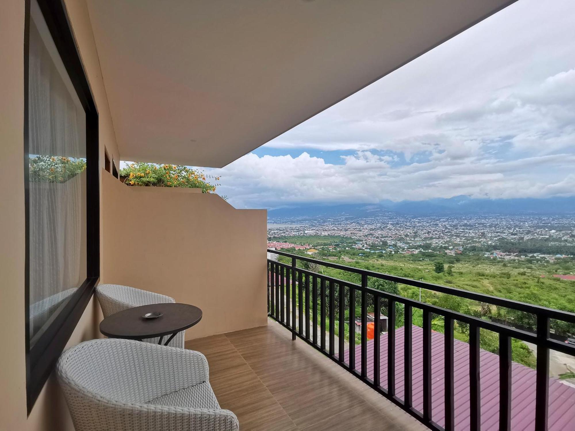 Bukit Indah Doda Hotel & Resorts Palu Eksteriør billede