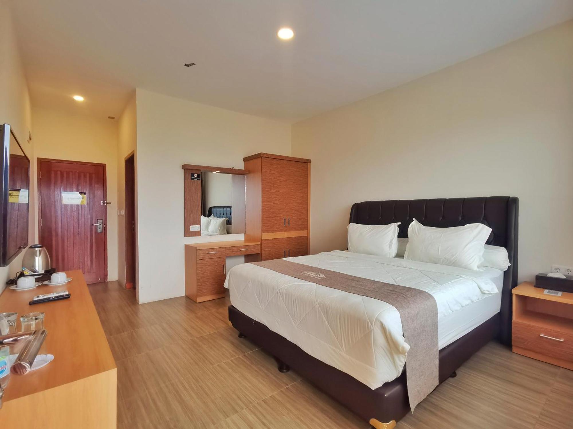 Bukit Indah Doda Hotel & Resorts Palu Eksteriør billede